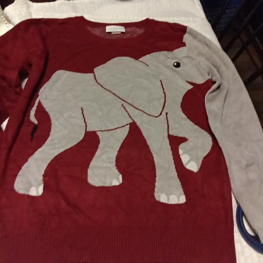 Catalog Favorites Elephant Graphic Maroon & Gray Long Sleeve Sweater Sz Medium